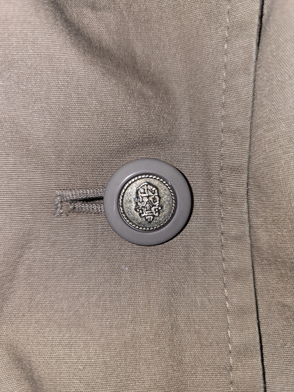 Long Taupe Trench Coat - Classic Belted Design~Liner Zips In And Out~Versatile - Picture 7 of 7